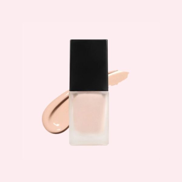Smooth Natural-Looking Liquid Foundation