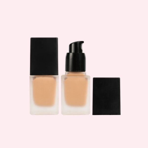 Smooth Natural-Looking Liquid Foundation - 图片 2